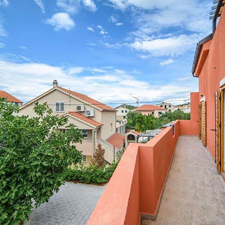 Apartments Orsula Near Old Town شيبينيك المظهر الخارجي الصورة
