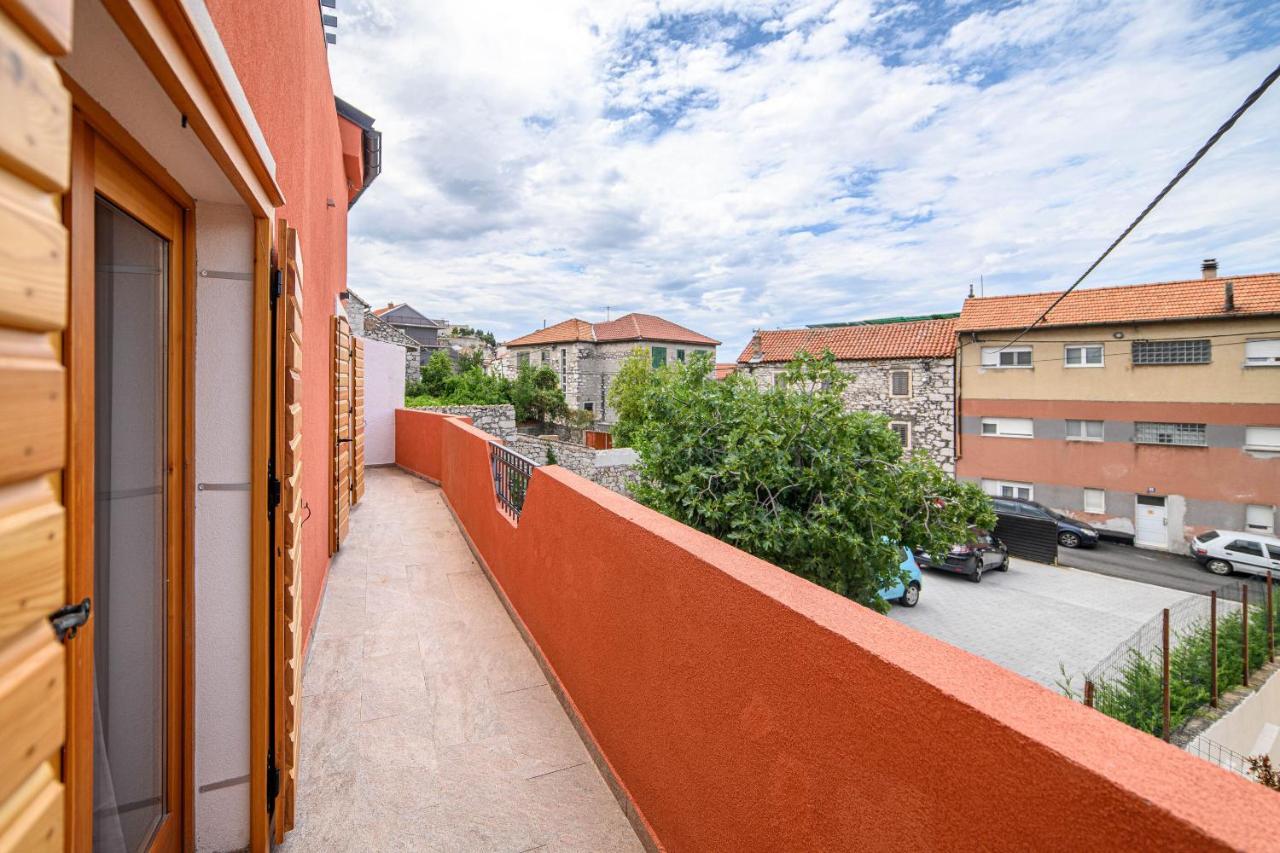 Apartments Orsula Near Old Town شيبينيك المظهر الخارجي الصورة